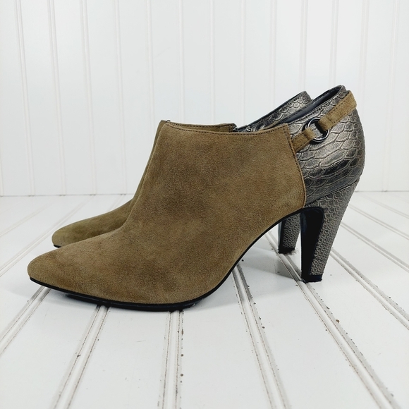Bandolino Kaeto Suede Pointed Toe Snakeskin Ankle Platform Booties  F947 - Picture 1 of 11
